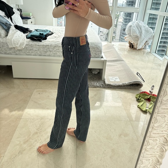 NEW Levi Stripped Blue Mom Jeans - Picture 3 of 7